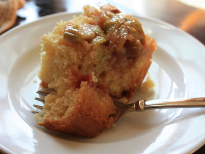 rhubarb cake